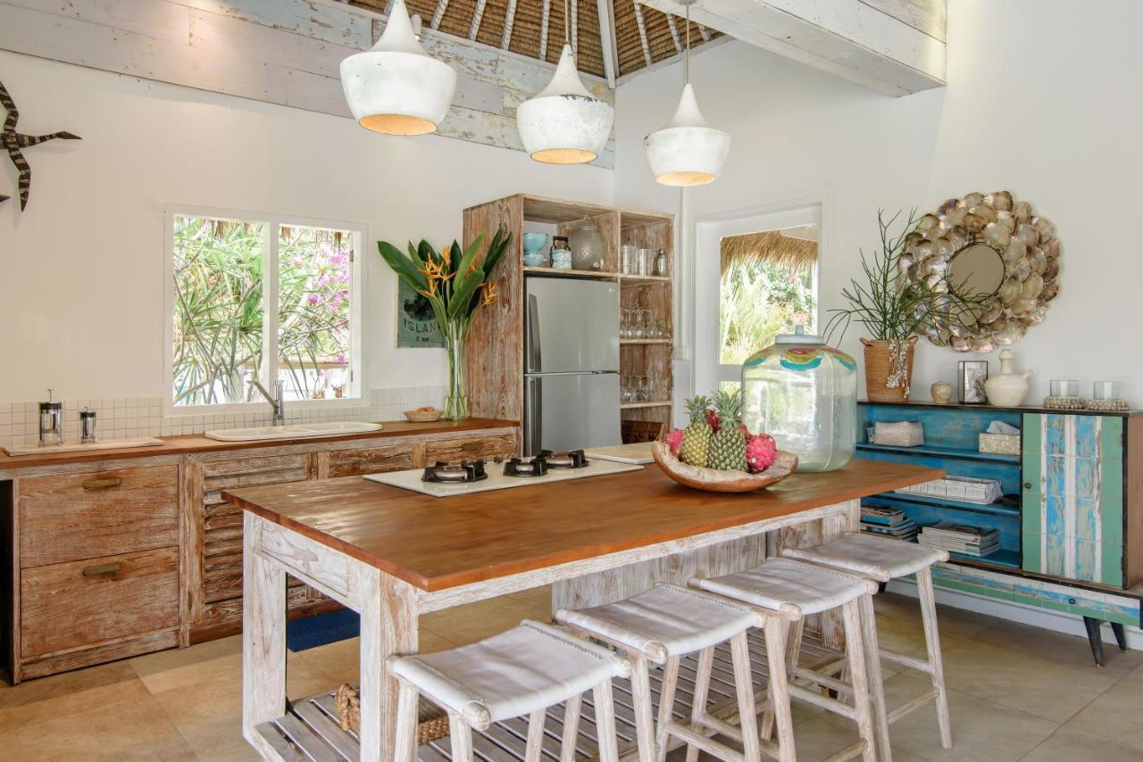 Driftwood Villas Lembongan Exterior photo