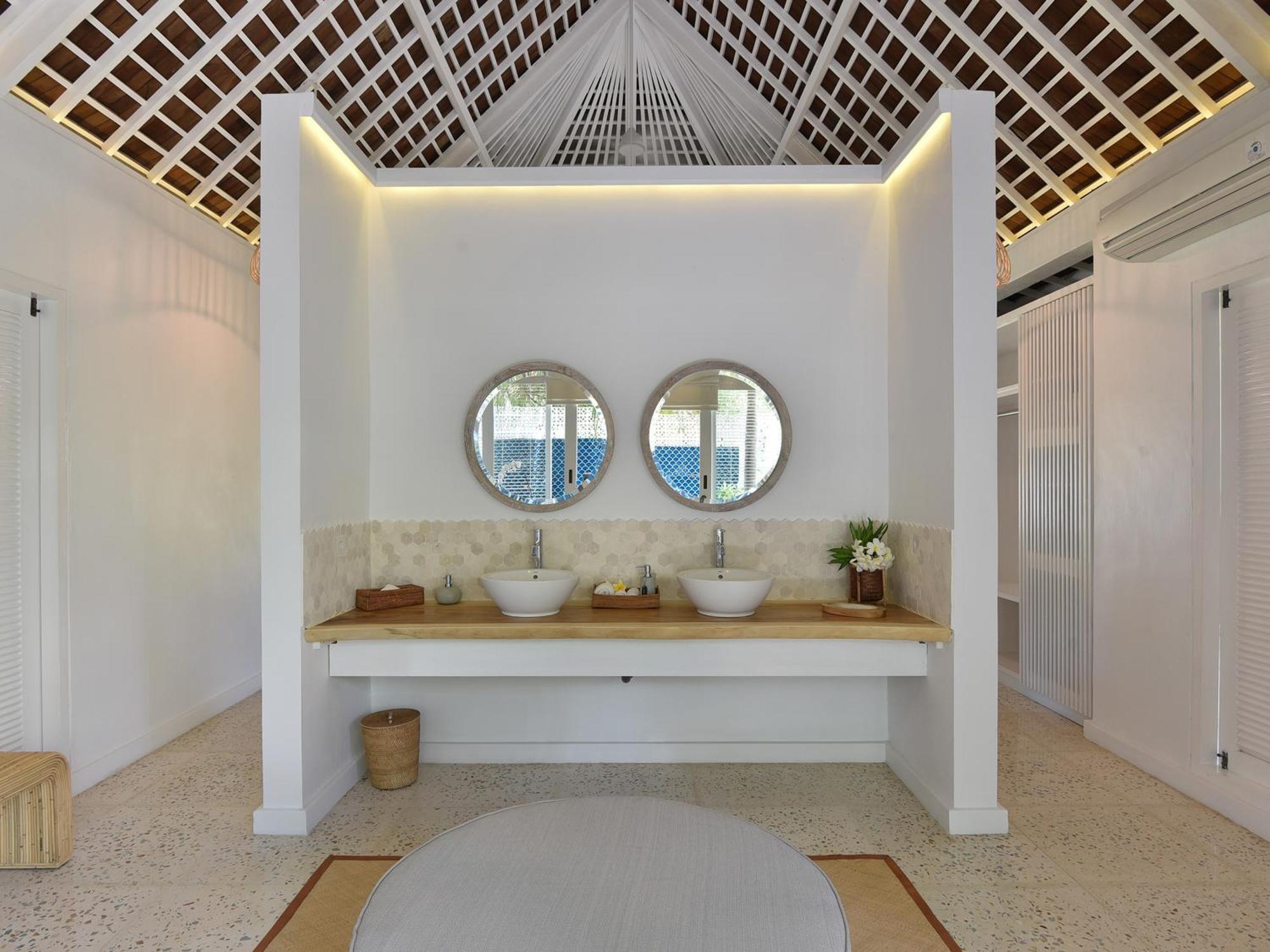 Driftwood Villas Lembongan Exterior photo